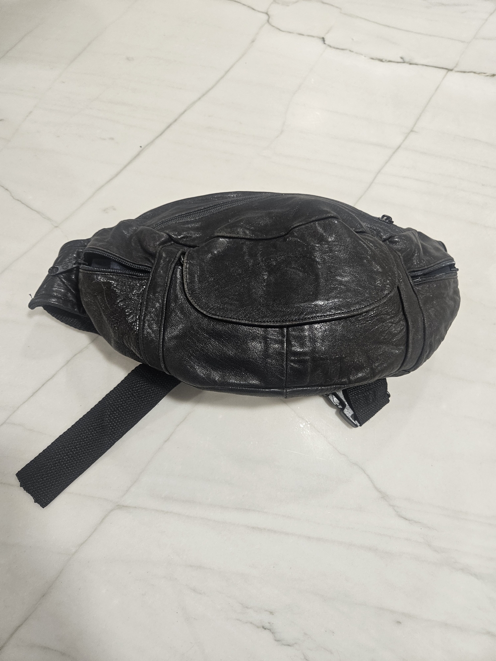 Vintage Black Crinkled Leather Multi-Pocket Fanny PackStyle: Retro / Gorpcore